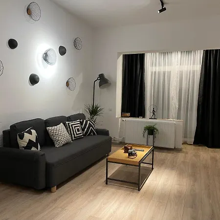 Old Town Superior Apartment By Mrg Bucharest Exterior photo